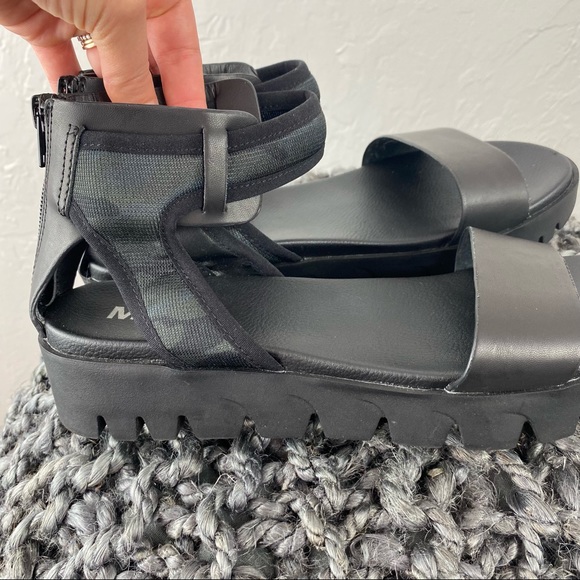 MIA Violla black/camo vegan leather platform sandal sz 7.5 - Picture 6 of 10